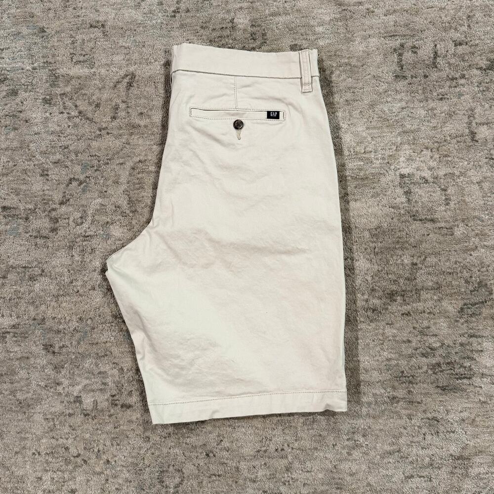 Gap Khaki Shorts Size 34